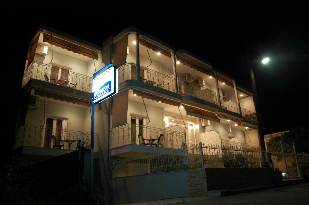 Aparthotel Napoleon Rovies Exterior foto